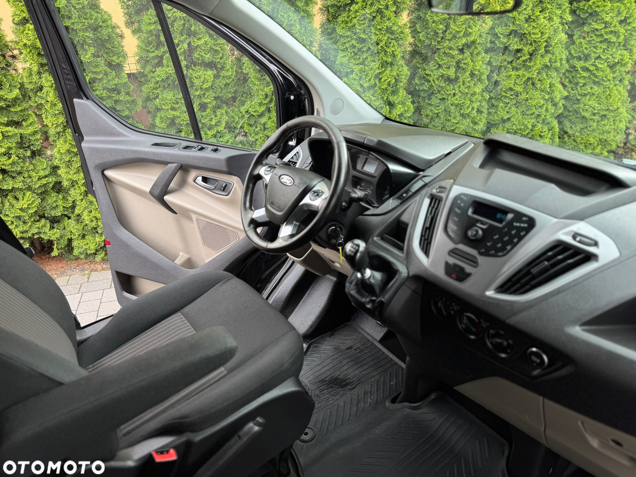 Ford Tranzit Custom - 11