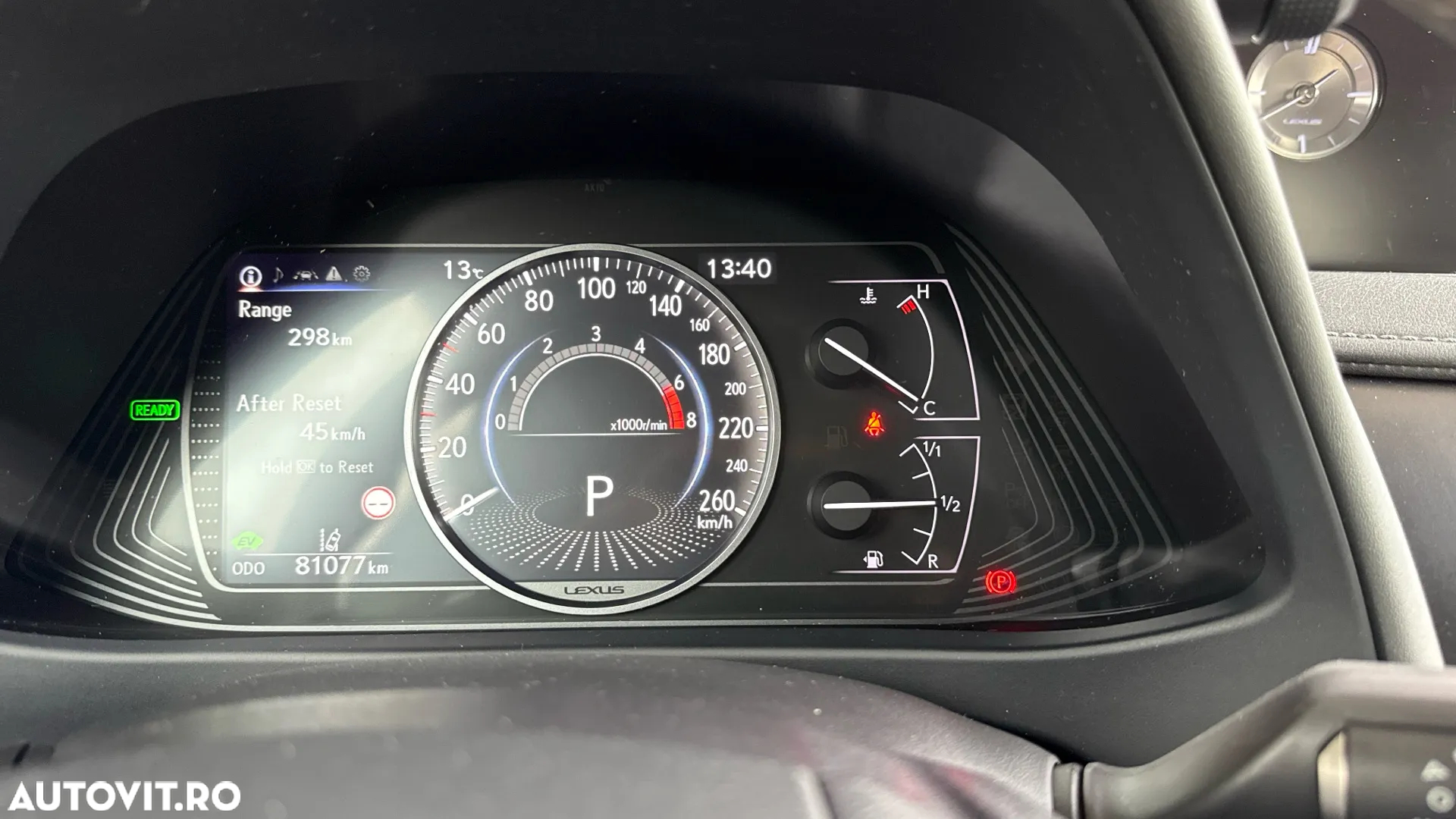 Lexus UX 250h 2.0L HEV 20H- (178 HP) 4X4 CVT Executive - 14
