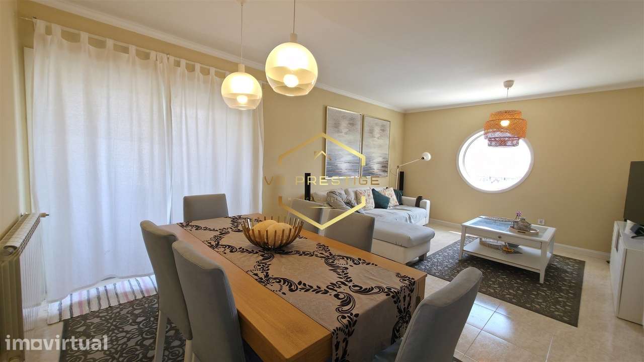 Apartamento T2 com Garagem, Arrumos e Excelente Localização – Póvoa de - Grande imagem: 2/22