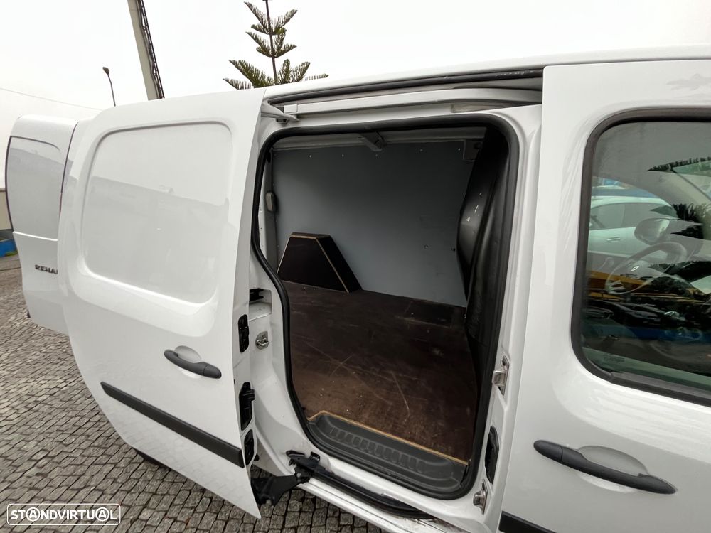 Renault Kangoo 1.5 dCi Maxi Business 3L (Longa) - 24