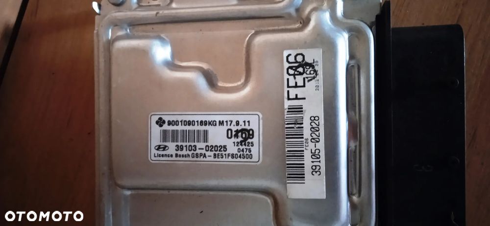 Sterownik komputer silnika Hyundai i10 1.1 39103-02025 - 3