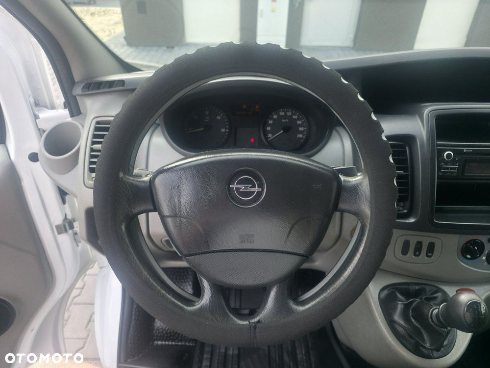 Opel Vivaro - 13