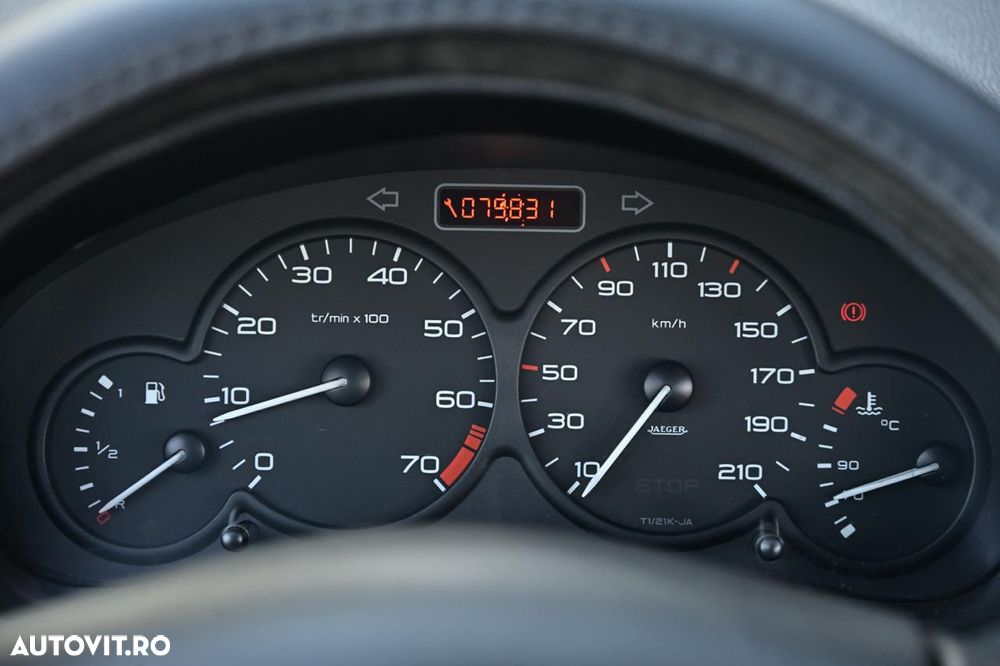 Peugeot 206 1.4E Sedan - 13