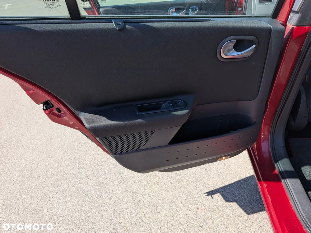 Renault Megane 1.6 Authentique - 13