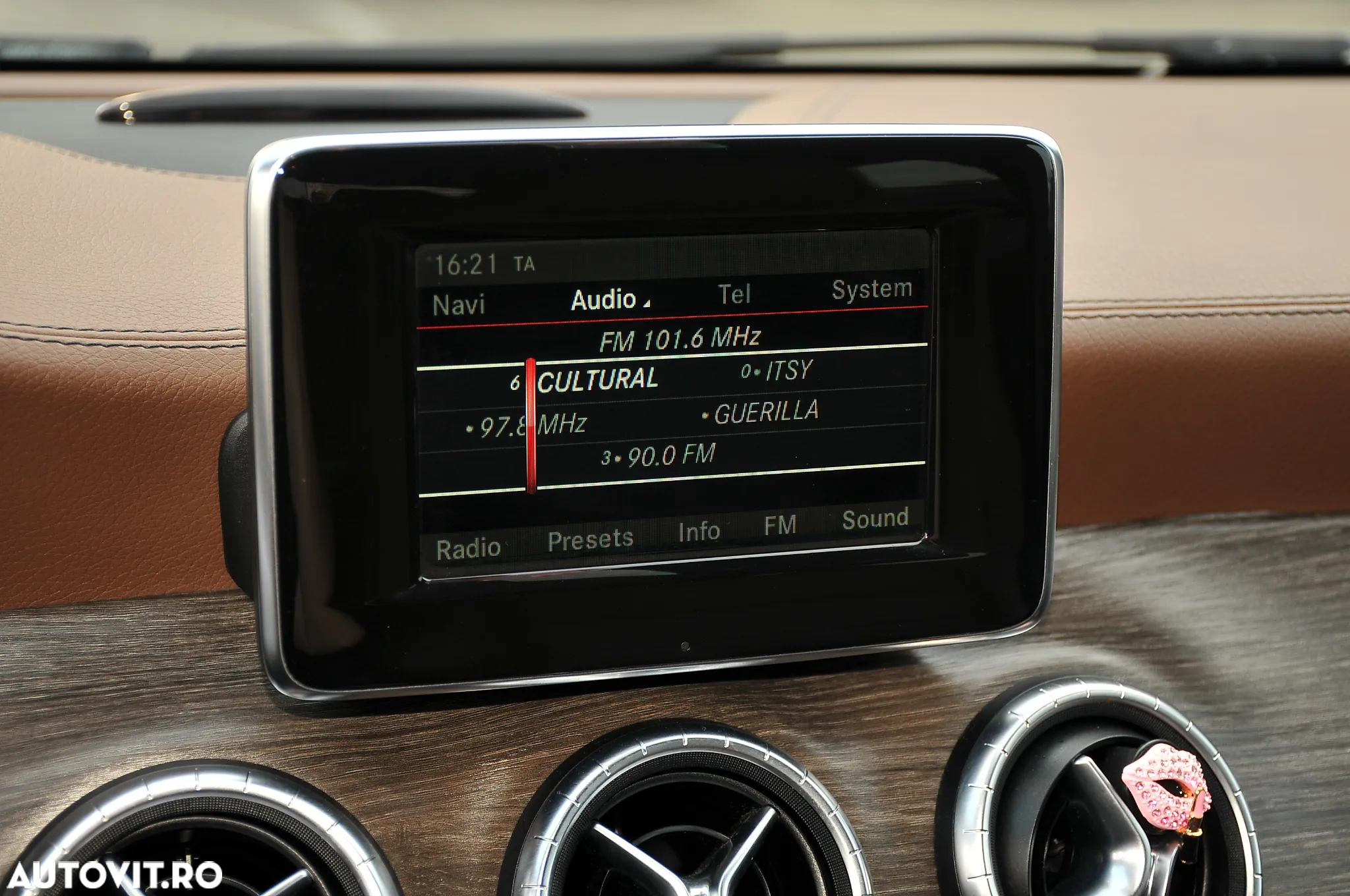 Mercedes-Benz CLA - 6