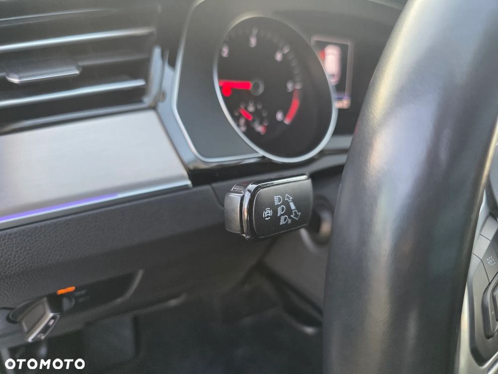 Volkswagen Passat 2.0 TDI SCR Style DSG - 19