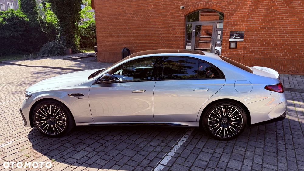 Mercedes-Benz Klasa E AMG 53 4Matic+ AMG SPEEDSHIFT TCT 9G - 21