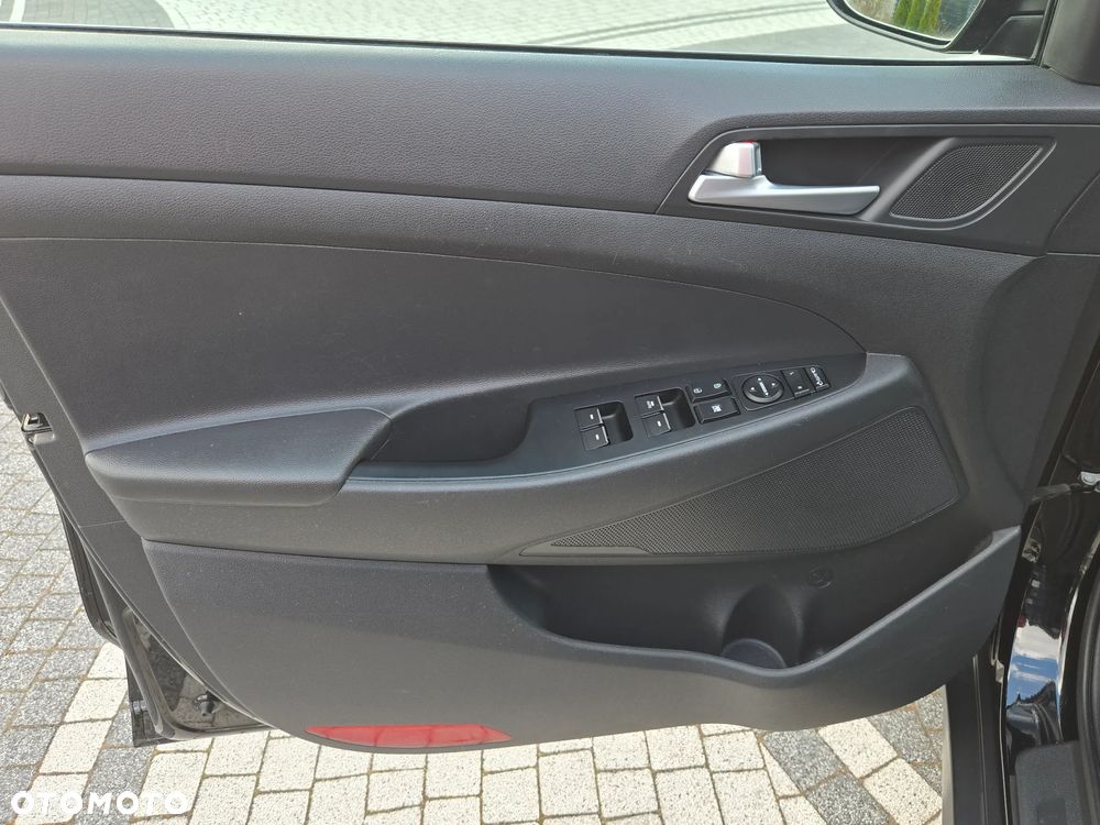 Hyundai Tucson blue 1.7 CRDi 2WD Intro Edition - 9