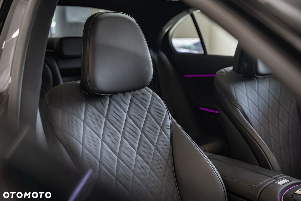 Mercedes-Benz Klasa E 300e 4Matic 9G-TRONIC Edition AMG Line - 35