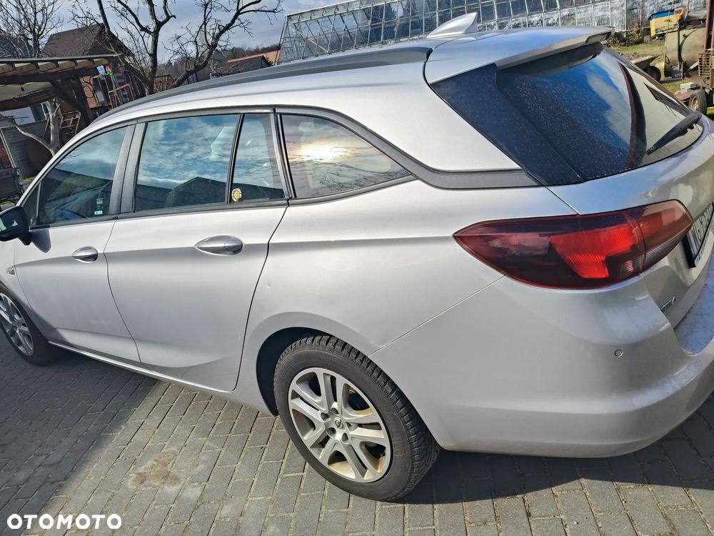 Opel Astra 1.6 CDTI Enjoy - 9