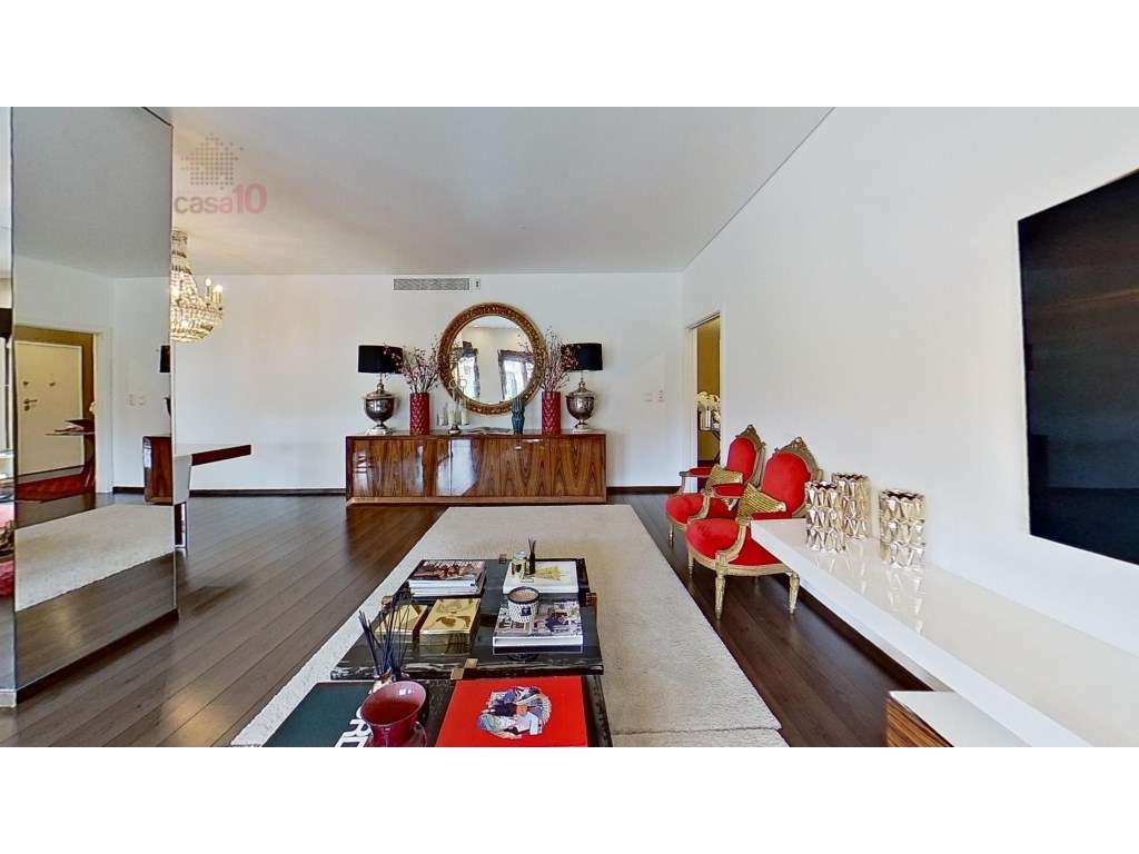 Apartamento de luxo T5 para venda nos Jardins do Cristo Rei, Lisboa - Grande imagem: 3/32