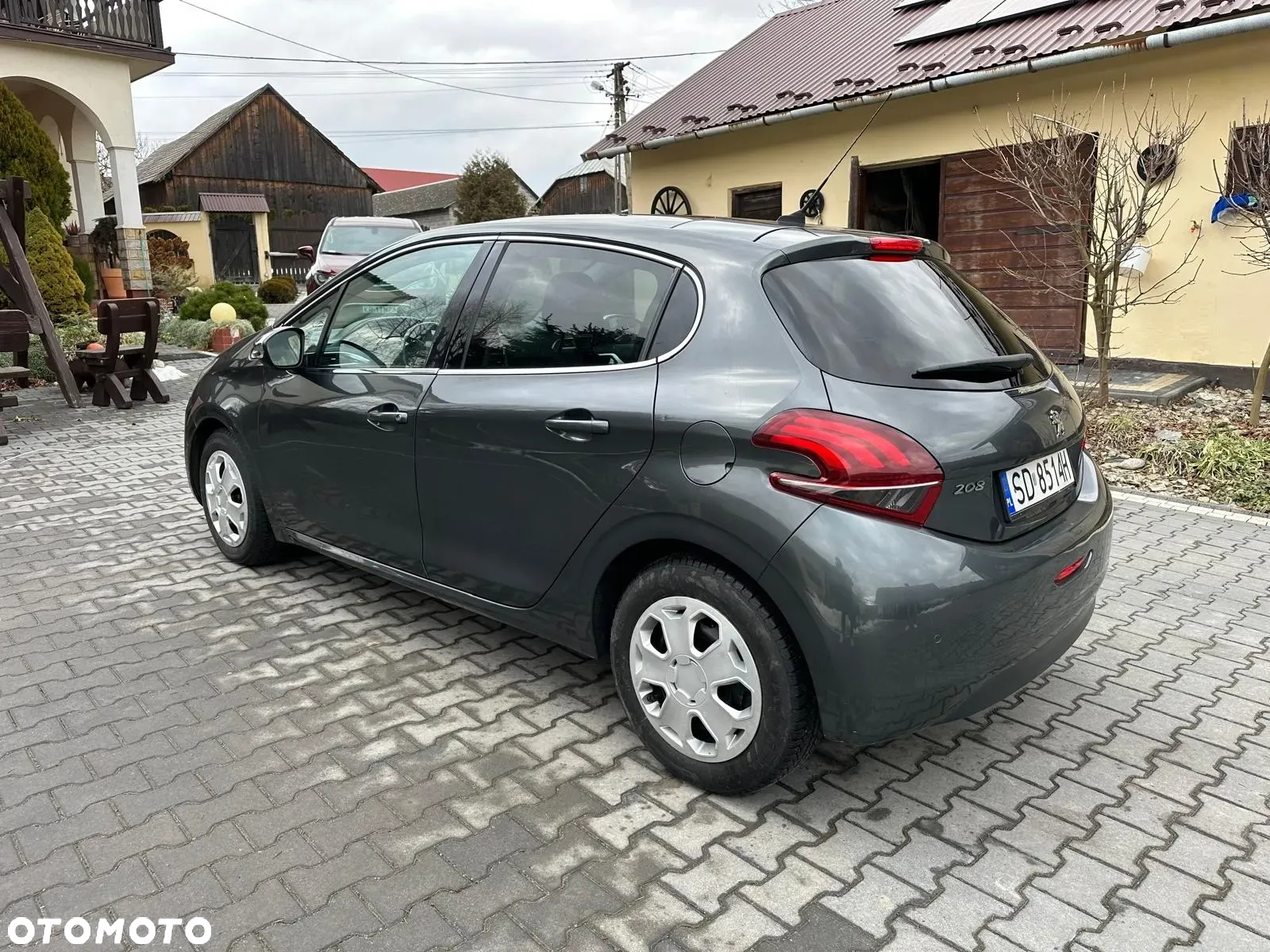 Peugeot 208 1.2 PureTech GPF Signature S&S - 4