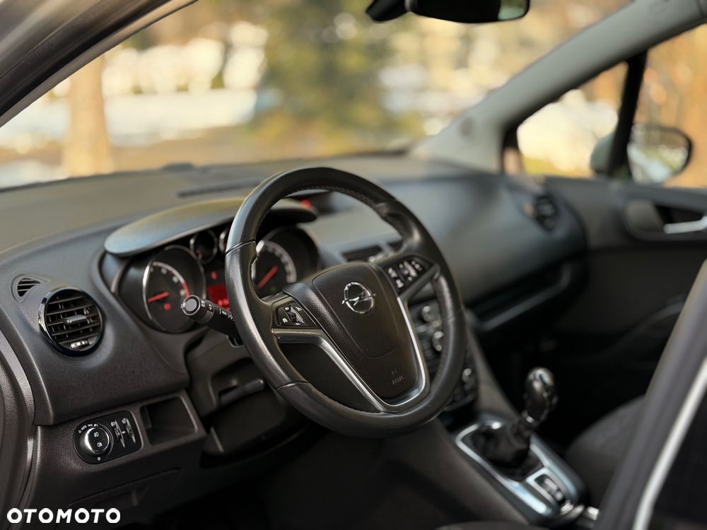 Opel Meriva - 14