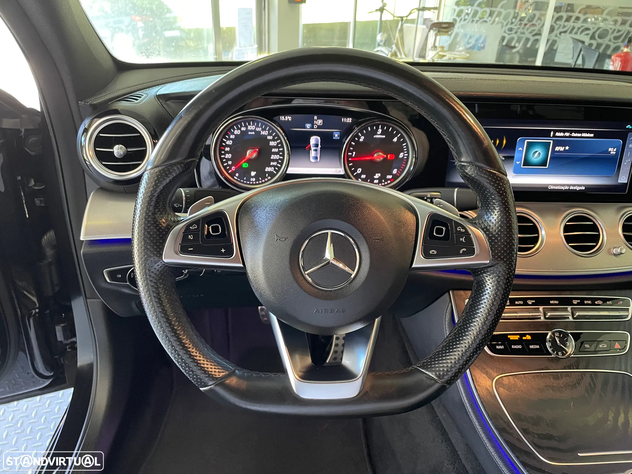 Mercedes-Benz E 220 d AMG - 10