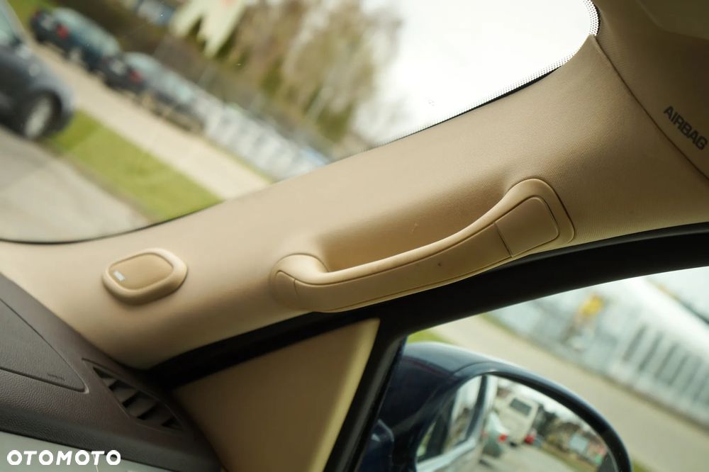 Cadillac Escalade - 29