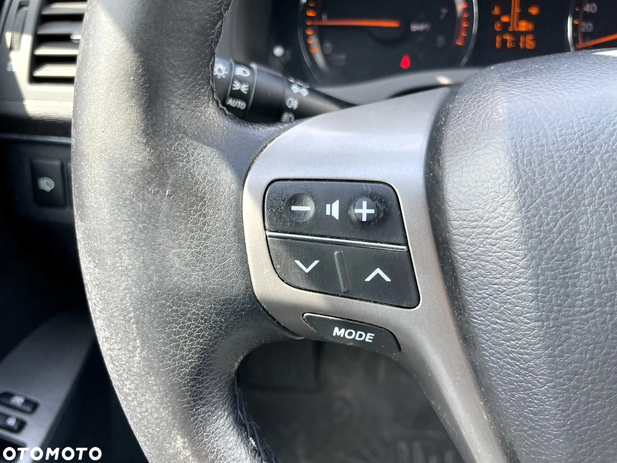 Toyota Avensis 1.8 Business Edition - 16