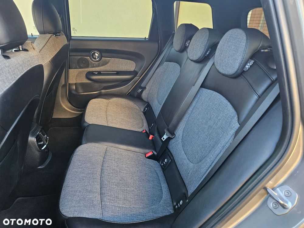 MINI Clubman One Blackyard - 15