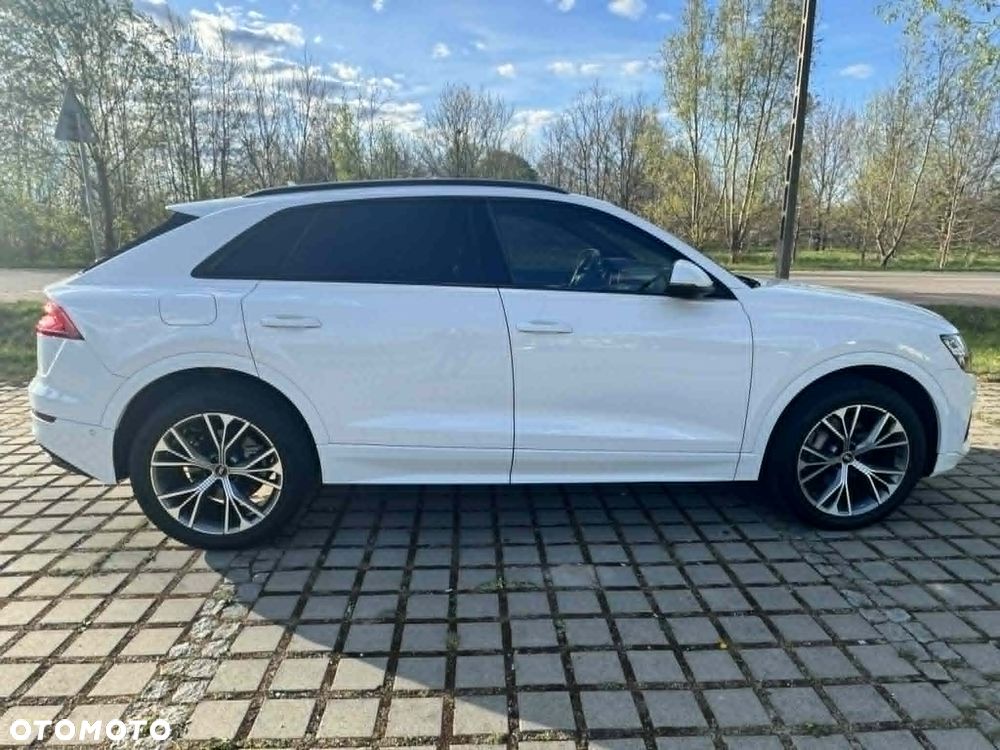 Audi Q8 - 6