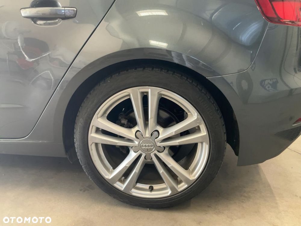Audi A3 Sportback - 12