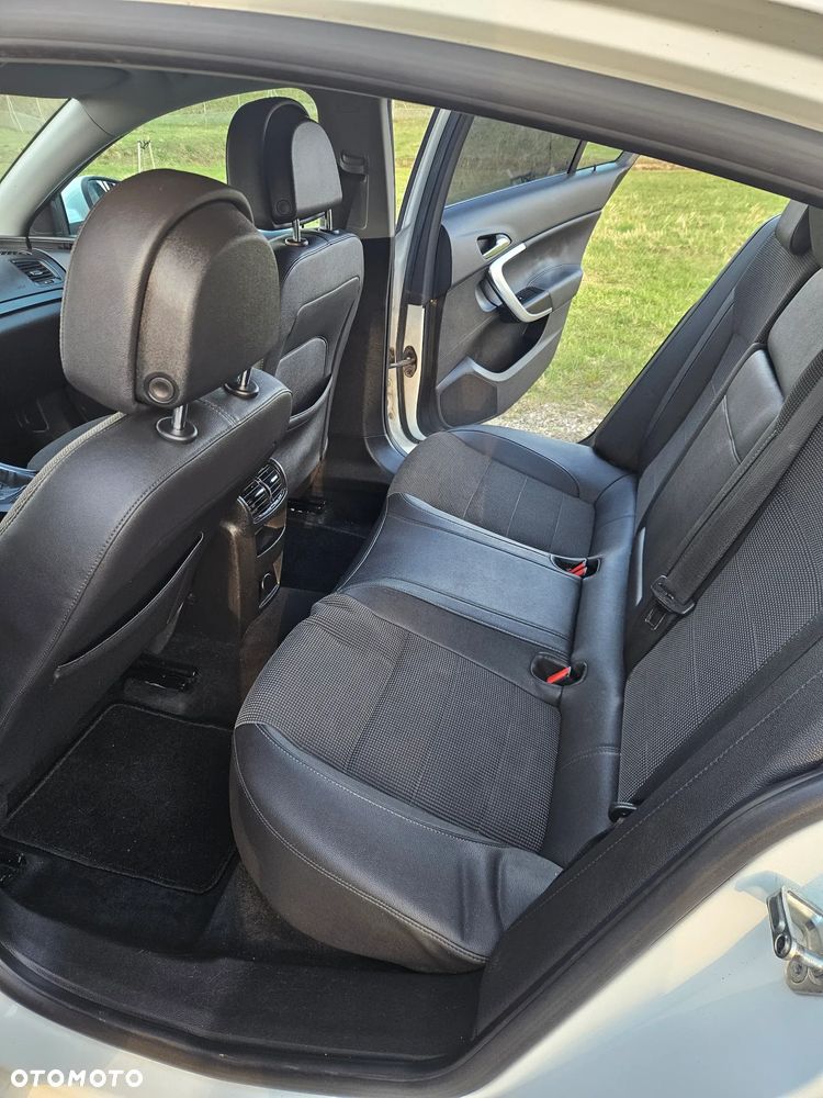 Opel Insignia 2.0 CDTI - 12
