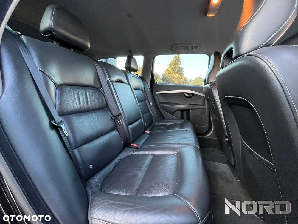 Volvo V70 D2 Geartronic Momentum - 14