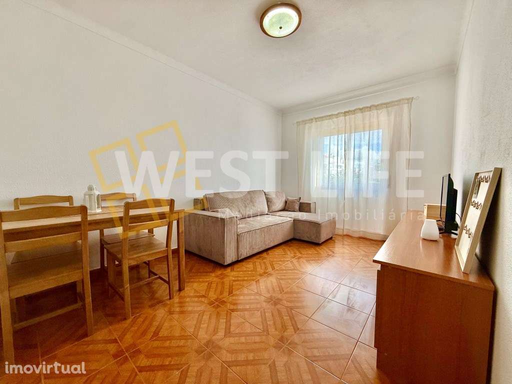 Apartamento T2 com terraço e churrasqueira - Renovado - Grande imagem: 2/13
