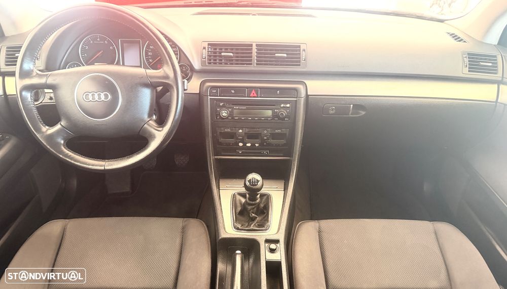 Audi A4 1.6 - 8