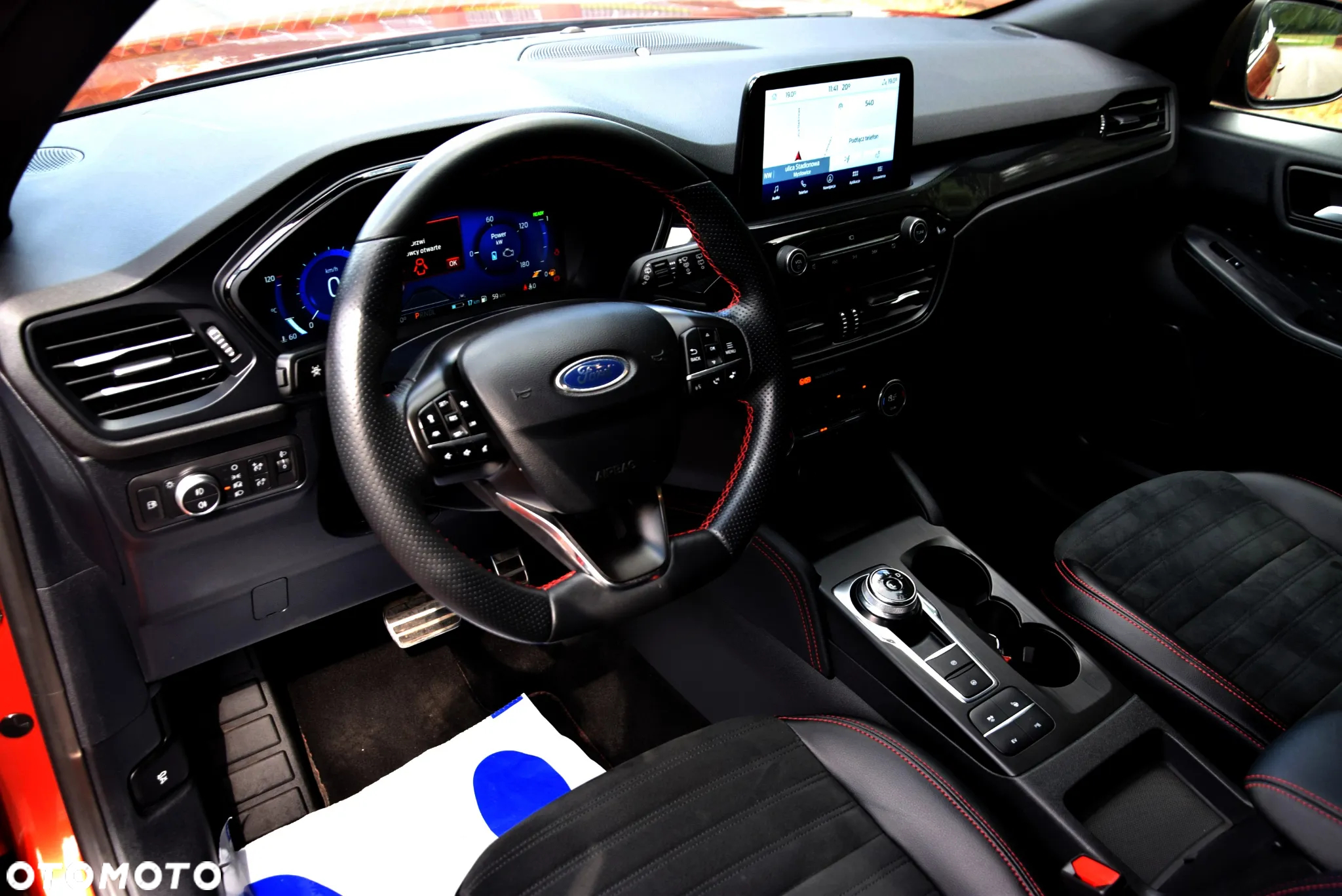 Ford Kuga 2.5P PHEV FWD ST-Line X - 16