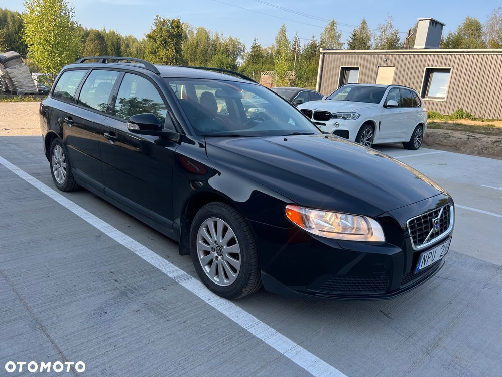 Volvo V70 2.5T Momentum - 2