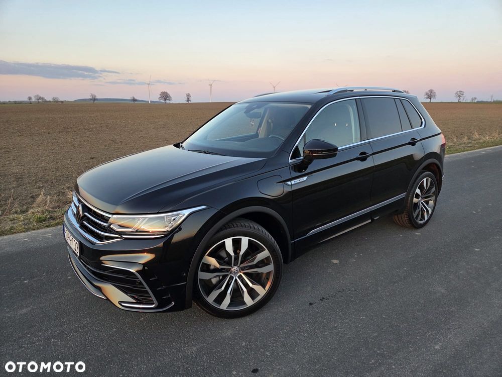 Volkswagen Tiguan - 1