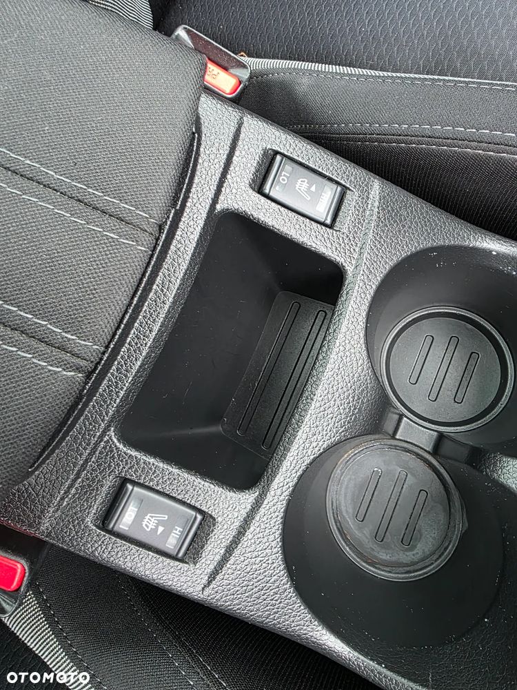 Nissan Qashqai 1.6 DCi Xtronic TEKNA - 10