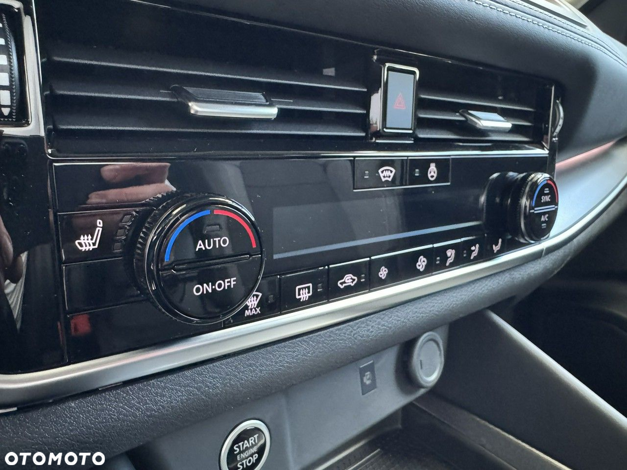 Nissan Qashqai 1.3 DIG-T mHEV N-Connecta Xtronic - 19