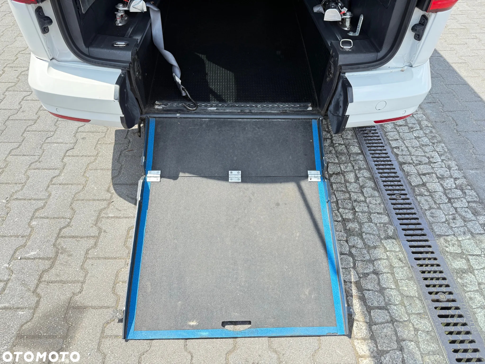 Volkswagen Caddy 2.0 TDI (7-Si.) DSG Maxi Family - 2