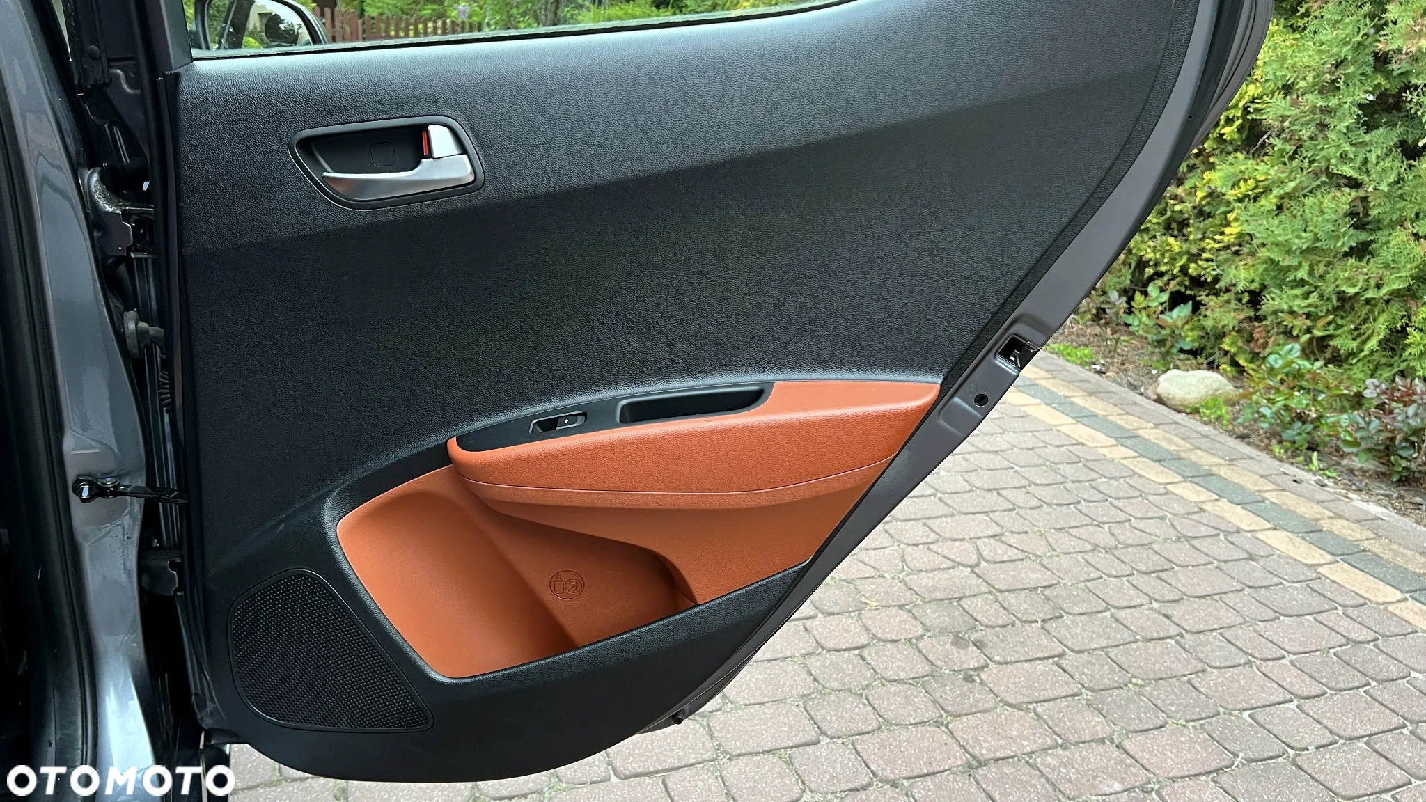Hyundai i10 1.0 Fifa World Cup Edition - 29