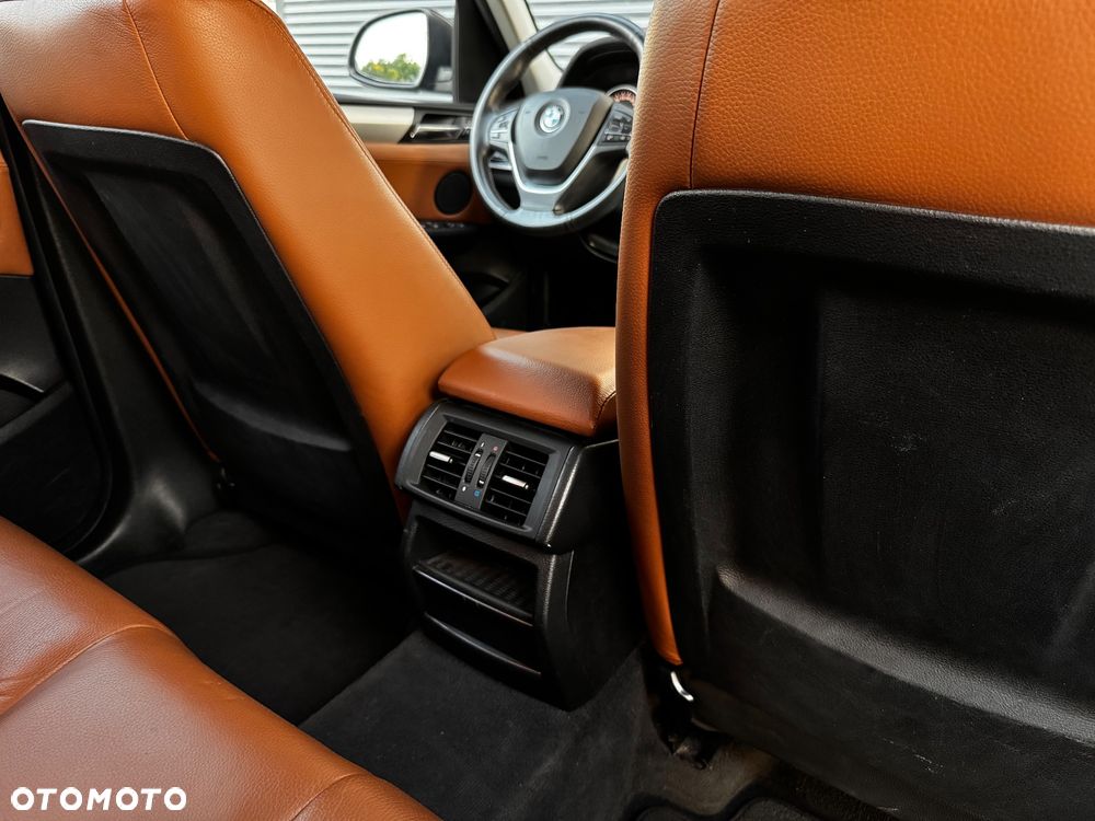 BMW X3 xDrive20d Advantage - 34