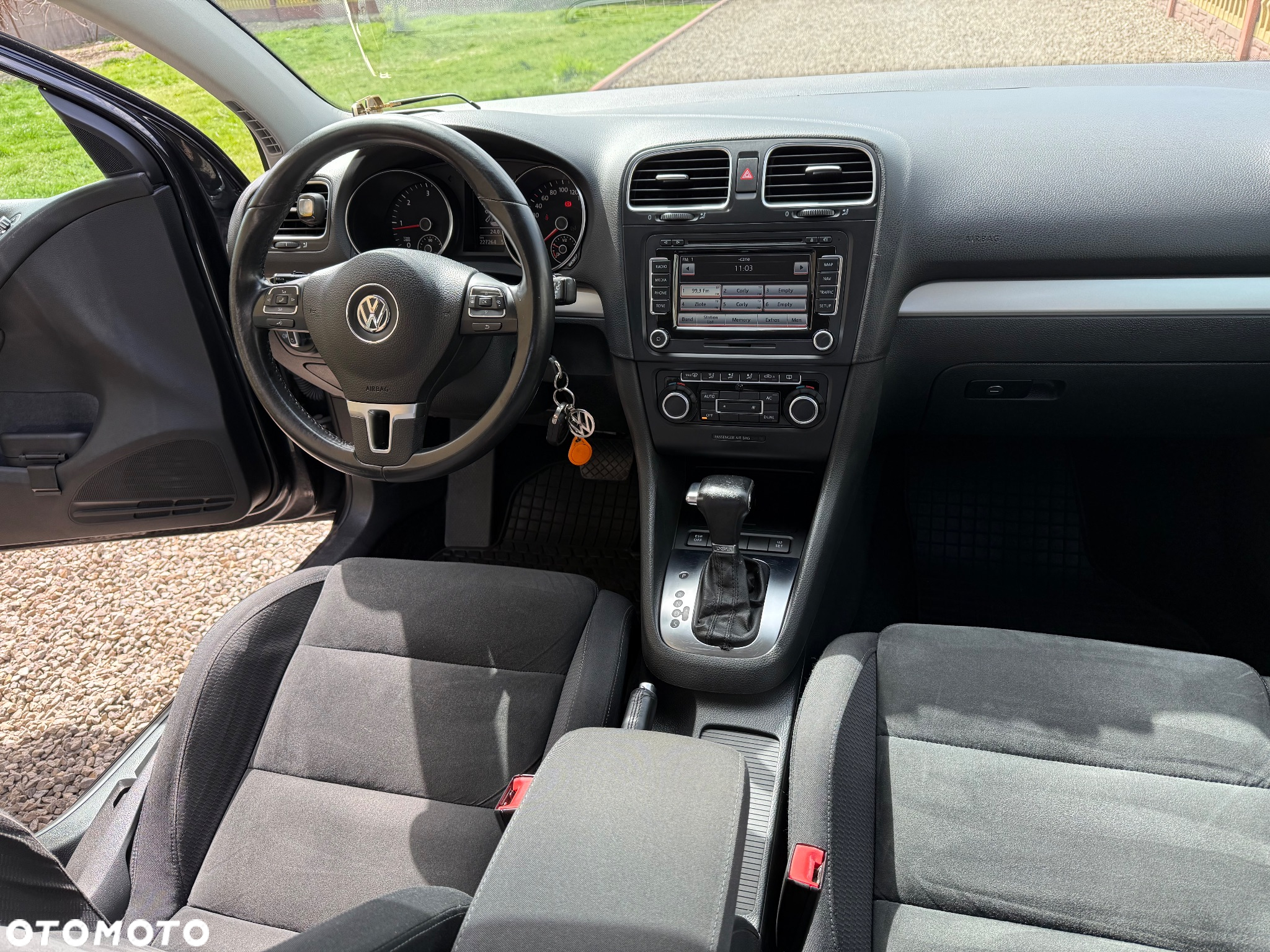 Volkswagen Golf VI 2.0 TDI Highline DSG - 14