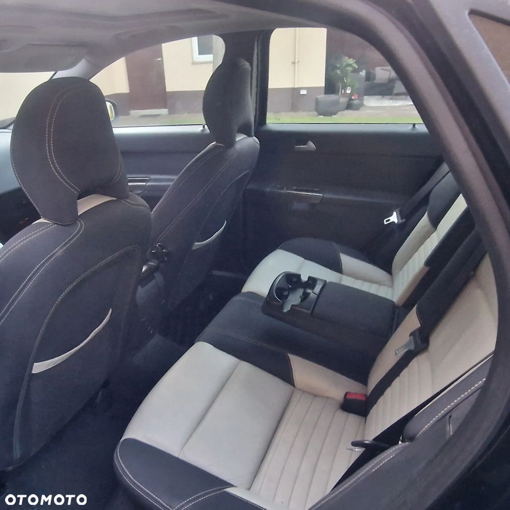 Volvo S40 D5 Summum - 17