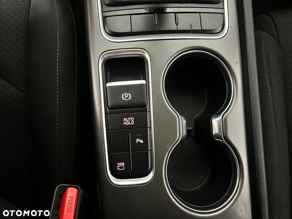 Kia Optima 2.0 M - 12