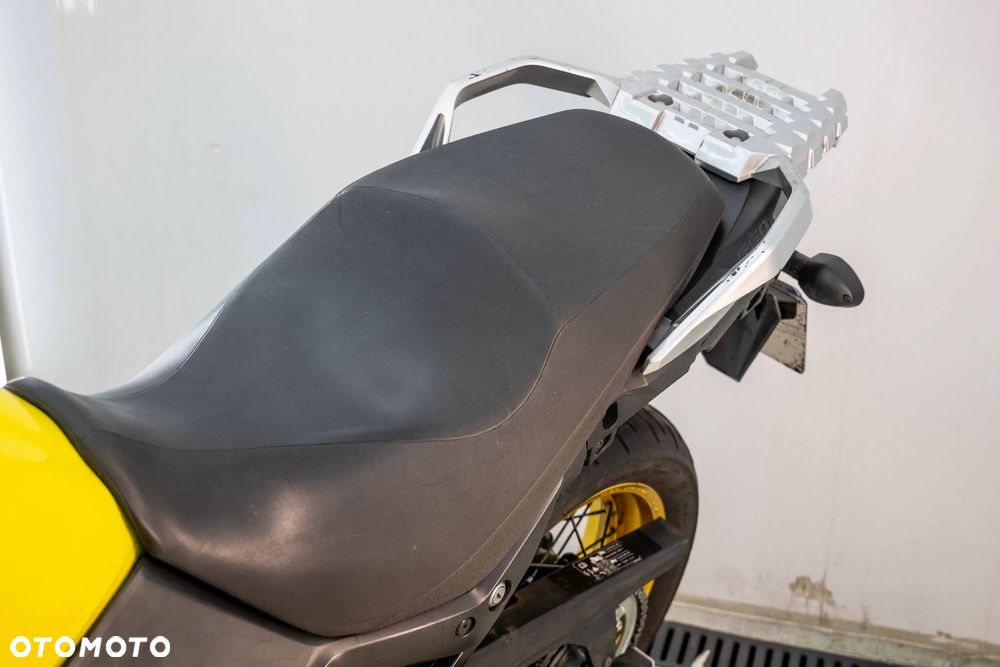 Suzuki V-STROM - 20