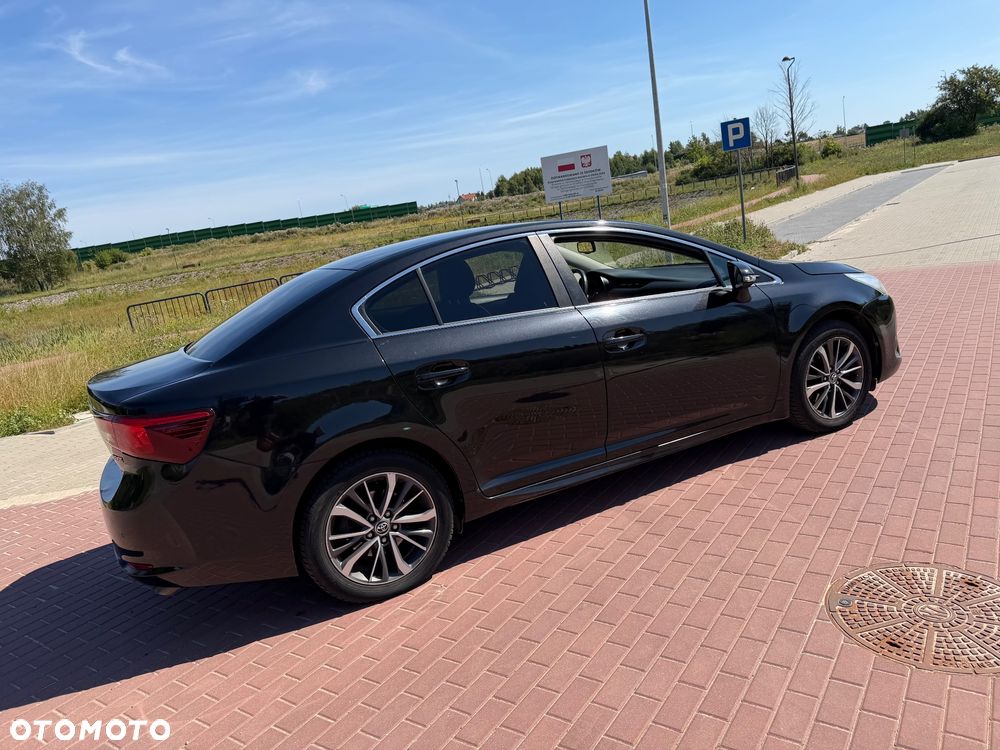 Toyota Avensis 2.0 D-4D Premium - 38