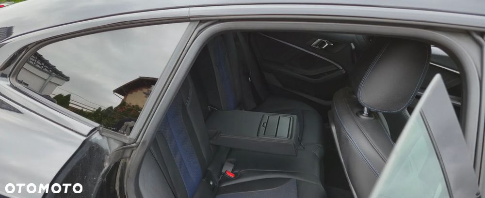 BMW Seria 2 216d M Sport - 11