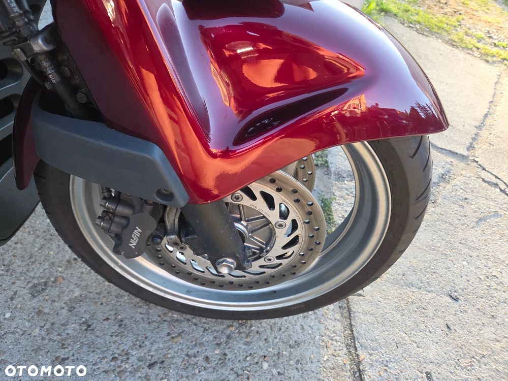Honda ST - 9