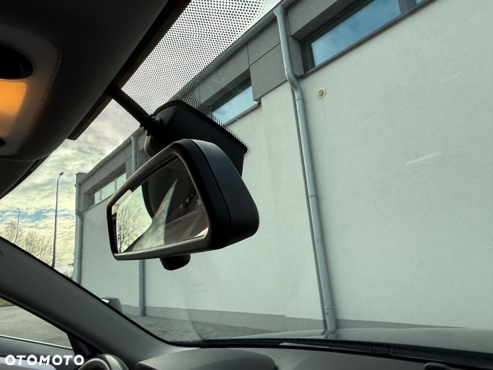 BMW X1 sDrive18i - 23
