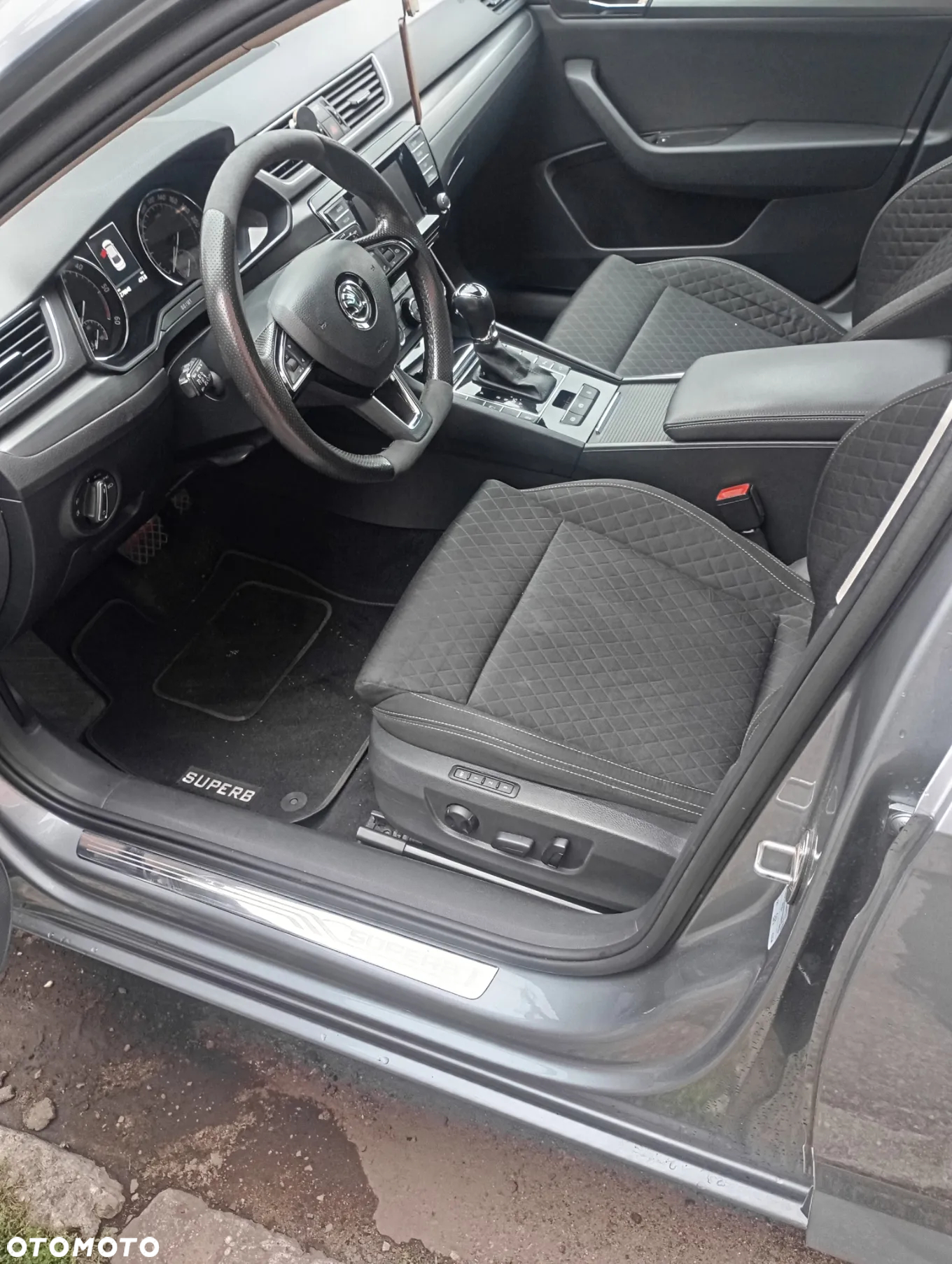 Skoda Superb 2.0 TDI Style DSG - 6