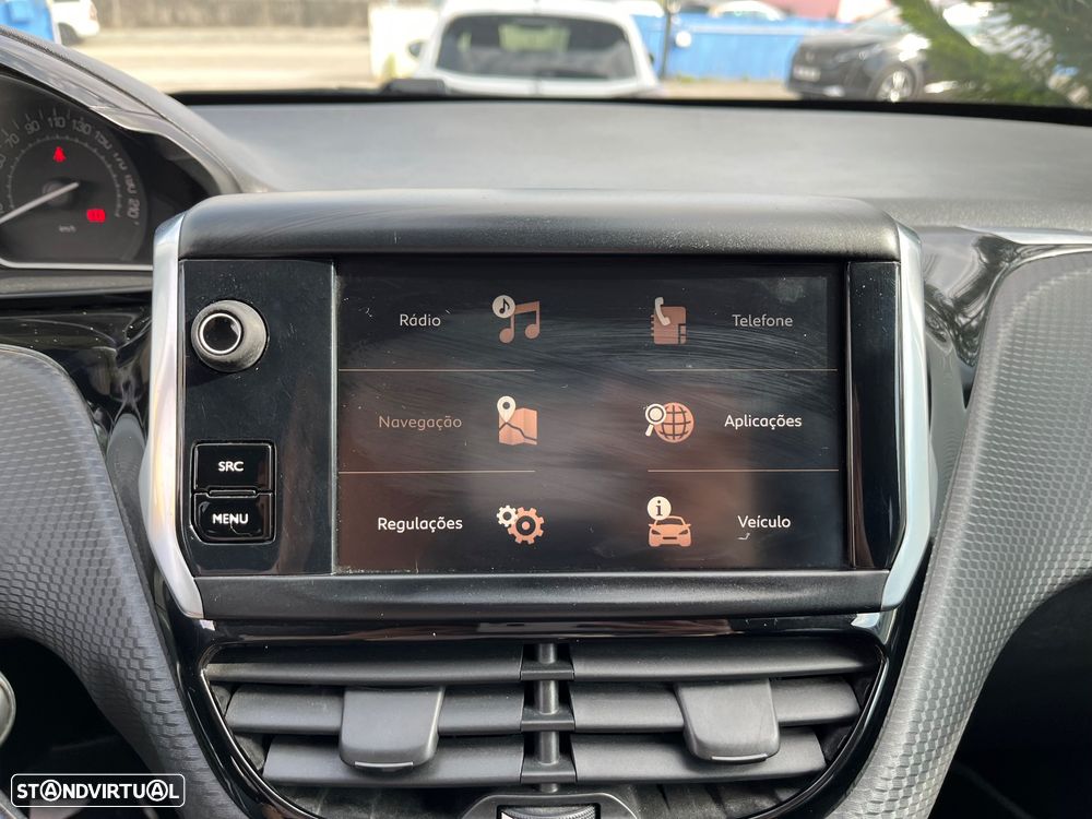 Peugeot 2008 1.5 BlueHDi Signature - 42