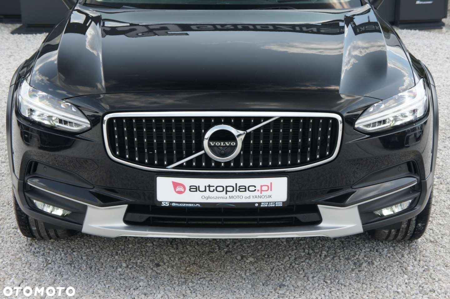 Volvo V90 Cross Country - 28