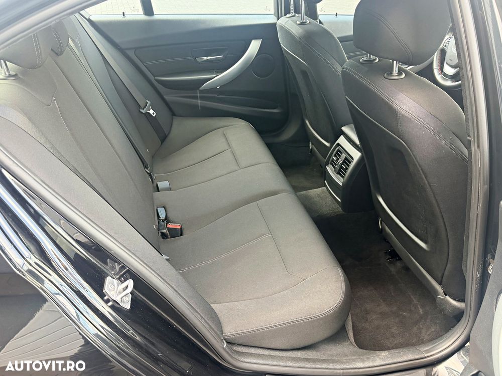 BMW Seria 3 318d Blue Performance Luxury Line - 17