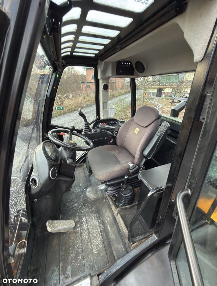 JCB TM320 agri - 17