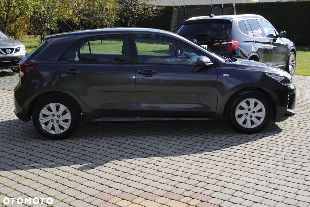 Kia Rio - 8