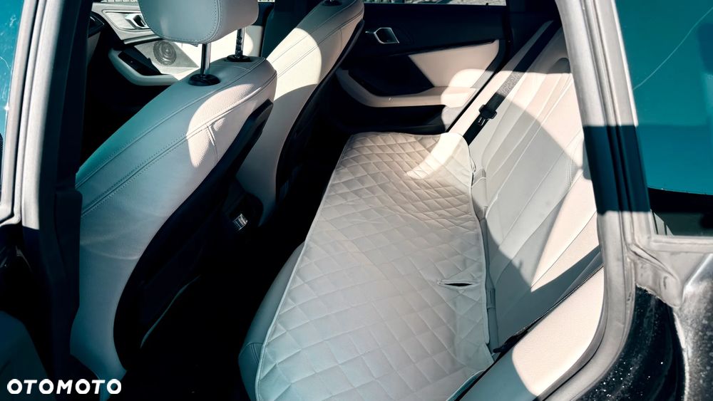 BMW Seria 2 218i M Sport - 8